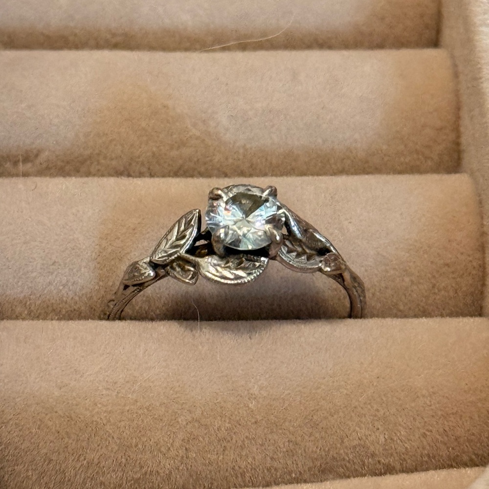 Leaf Engagement Ring - image 4